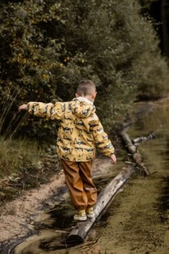 CeLaVi Regenanzug Baggerlader Traktor 2 Teile Strohgelb/nougat -Babybekleidungs Geschäft CELAVI SS22 25 1280x1280