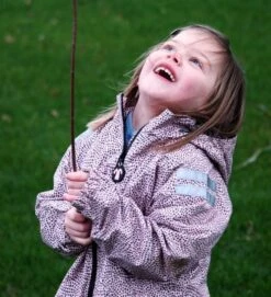 Ducksday Regenanzug JUNE Smoky Rosa/grau -Babybekleidungs Geschäft Ducksday rainsuit June 01 1280x1280