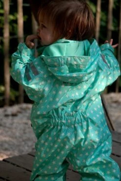 Ducksday Regenanzug Ben Türkis Regenoverall 8 Ducksday Regenanzug Ben Türkis Regenoverall -Babybekleidungs Geschäft Ducksday rainsuit ben tuerkis4 1280x1280