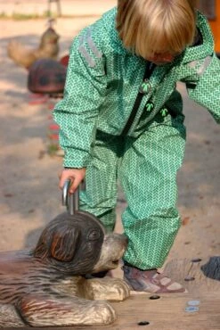 Ducksday Regenanzug Lex Grün Regenoverall -Babybekleidungs Geschäft Ducksday rainsuit lex 1 683x1024 1280x1280