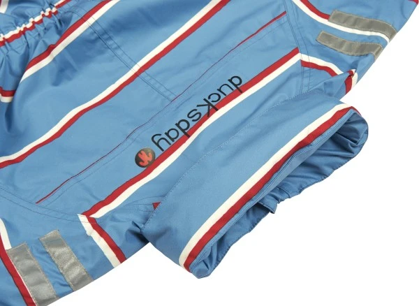 Ducksday Regenanzug Benjamin Himmelblau Gestreift 5 Ducksday Regenanzug Benjamin Himmelblau Gestreift – Bild 3