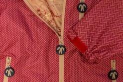 Ducksday Kinder Regenanzug Wick Ziegelrot 7 Ducksday Kinder Regenanzug Wick Ziegelrot -Babybekleidungs Geschäft ducksday overall wick 3 1280x1280